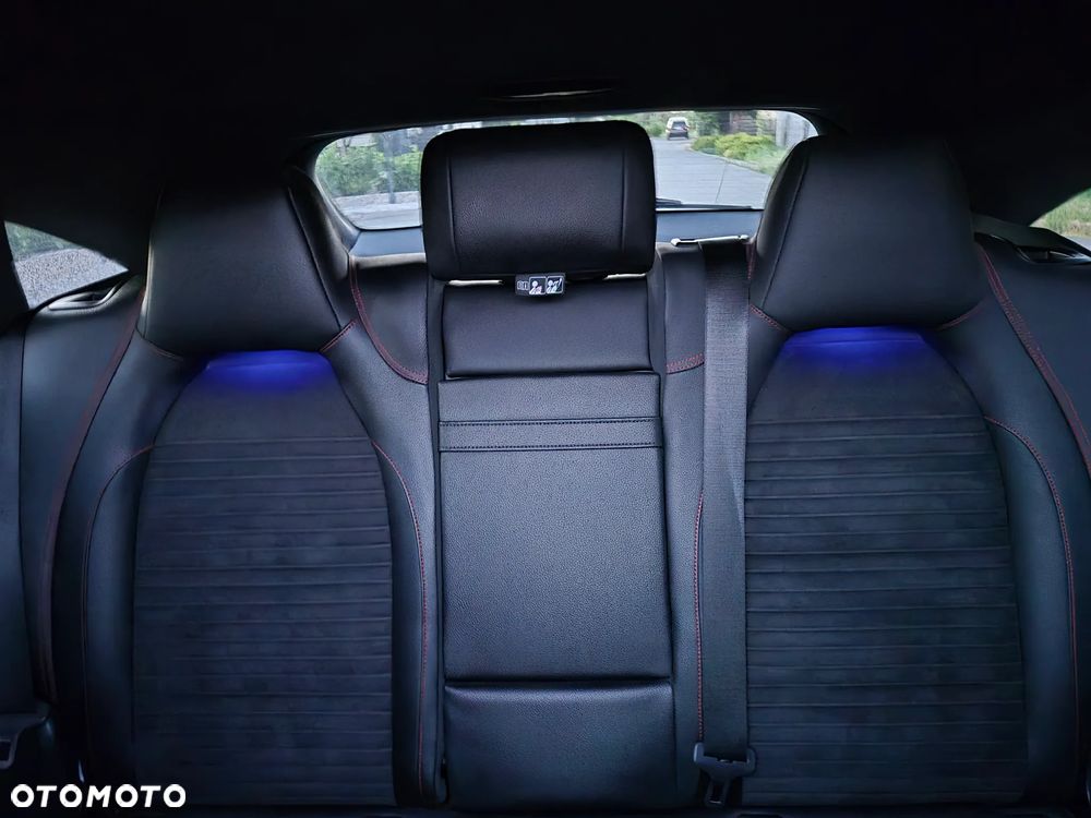 Mercedes-Benz CLA 200 7G-DCT AMG Line - 22