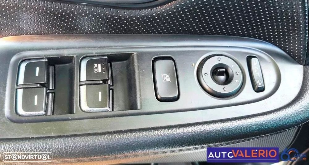 Kia Carens 1.7 CRDi ISG EX - 12