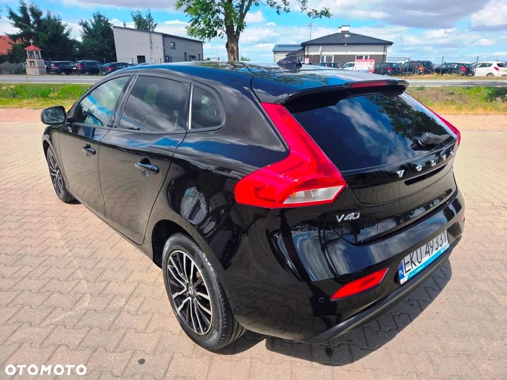 Volvo V40 D2 Momentum - 16