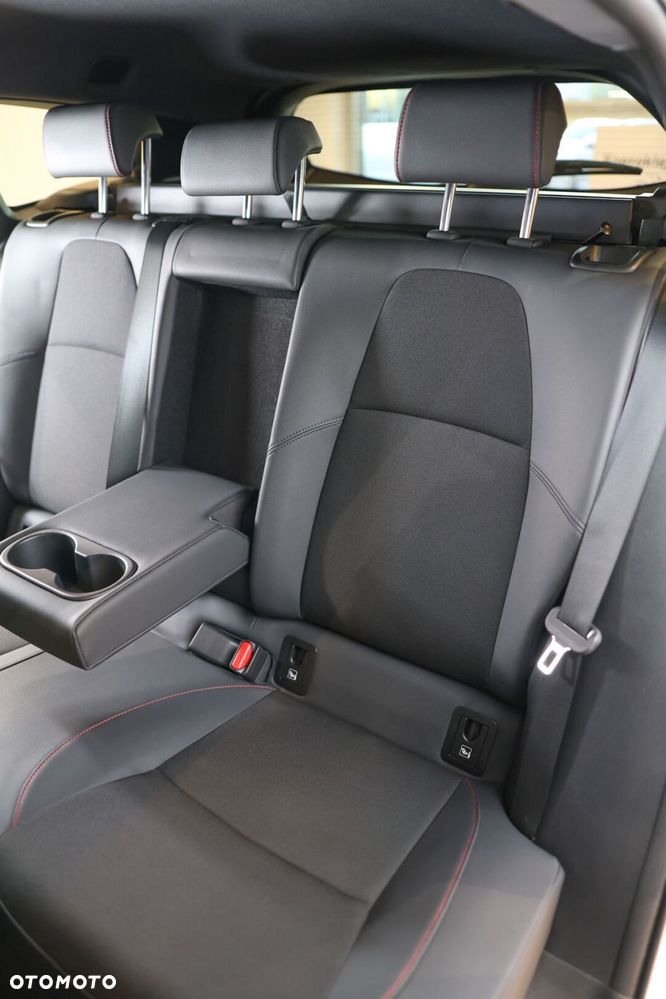 Toyota Corolla 2.0 Hybrid GR Sport Dynamic - 14
