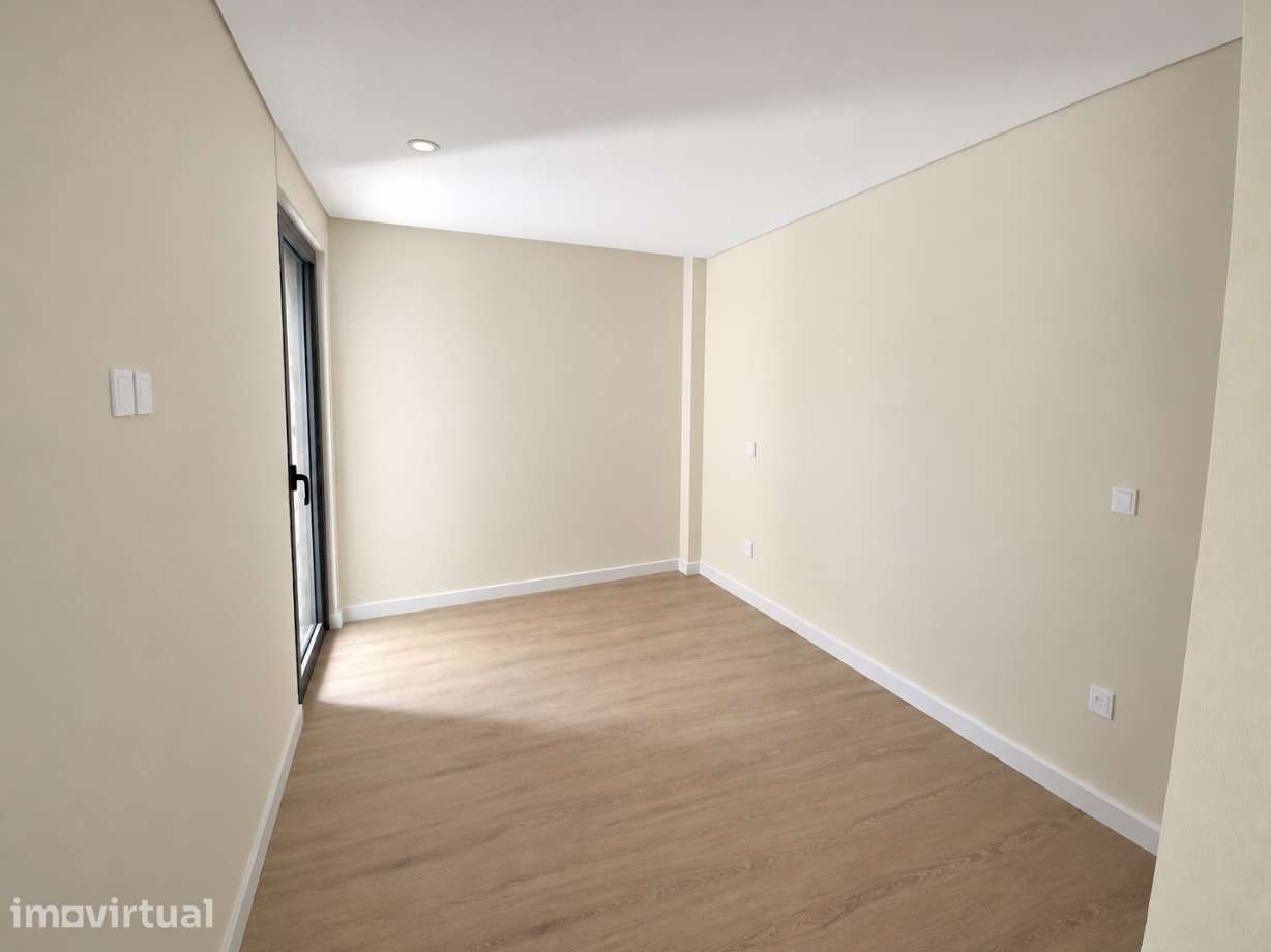 Apartamento T2 pronto a habitar no centro de Fafe - Grande imagem: 4/4