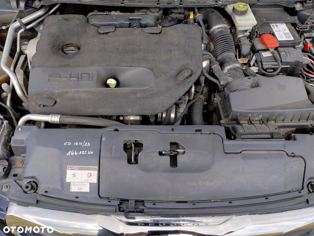 Peugeot 308 BlueHDi 150 Automatik Stop & Start Allure - 9