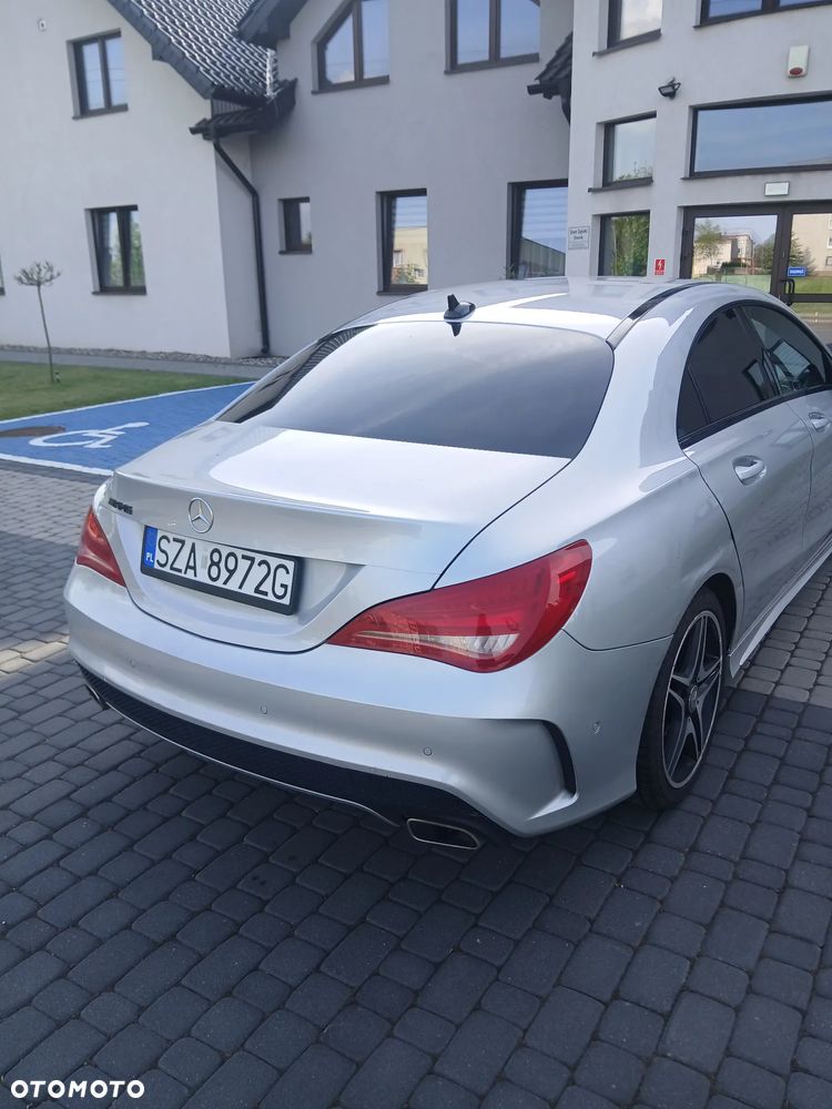 Mercedes-Benz CLA 180 AMG Line - 3