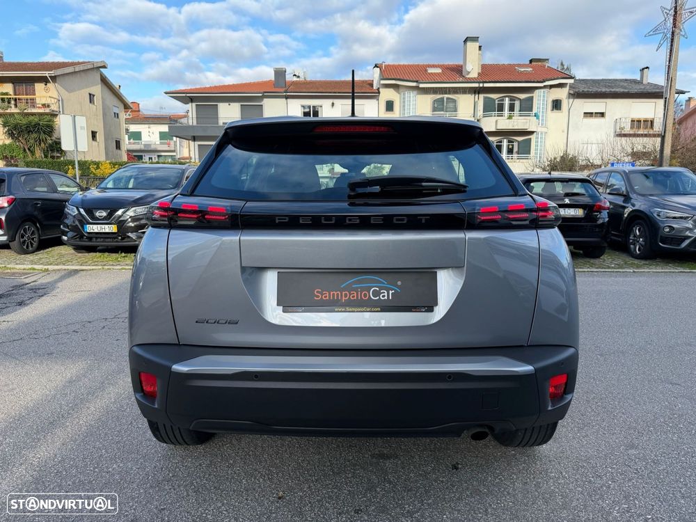 Peugeot 2008 1.2 PureTech Active Pack - 12