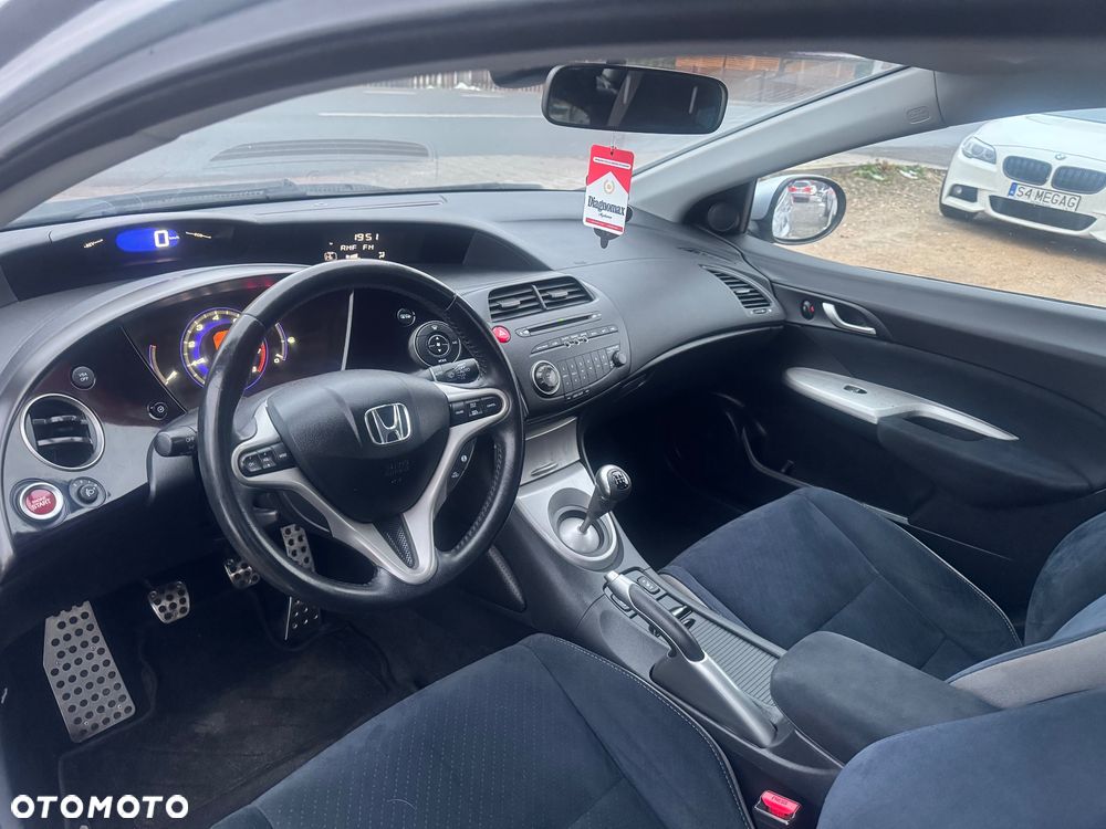 Honda Civic 1.8 Executive - 13