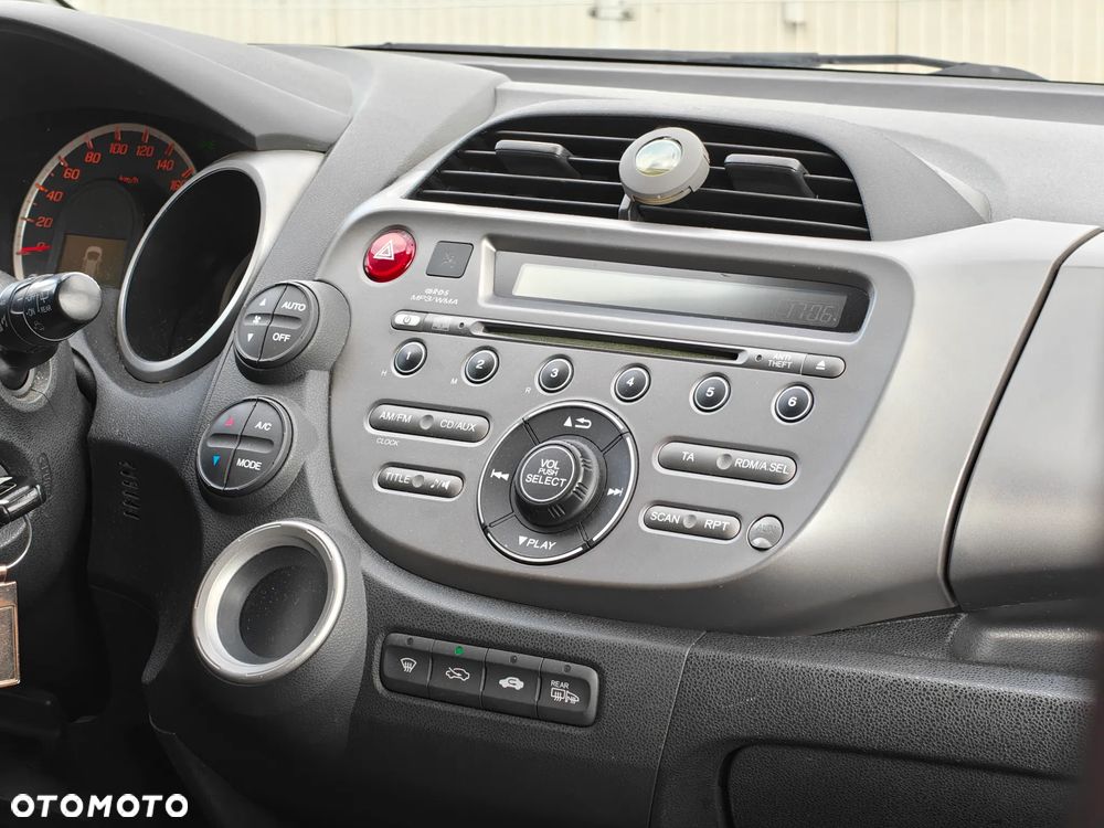 Honda Jazz 1.4 Comfort Plus - 17