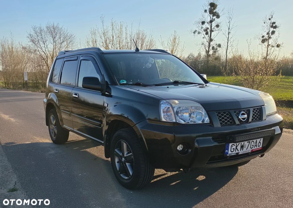 Nissan X-Trail 2.2 dCi 4x4 DPF Comfort - 3