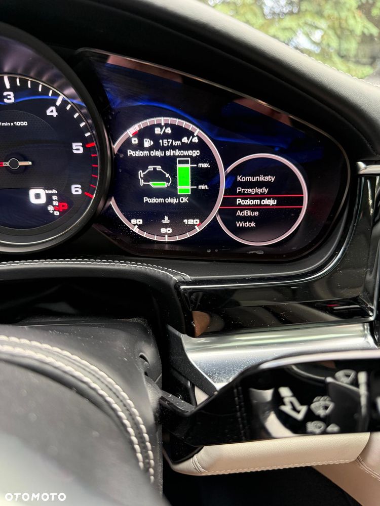 Porsche Panamera - 16