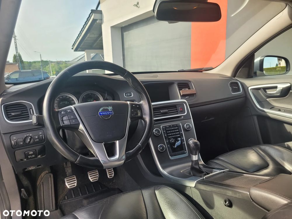Volvo V60 D3 Momentum - 17