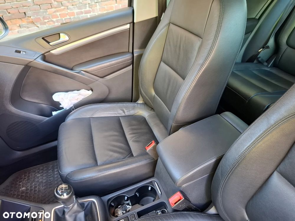 Volkswagen Tiguan 2.0 TDI BlueMot Sport&Style - 25