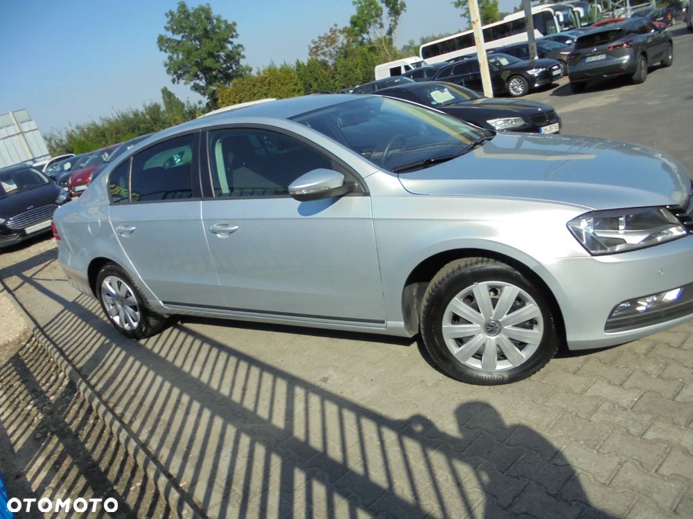 Volkswagen Passat 2.0 TDI Comfortline - 32