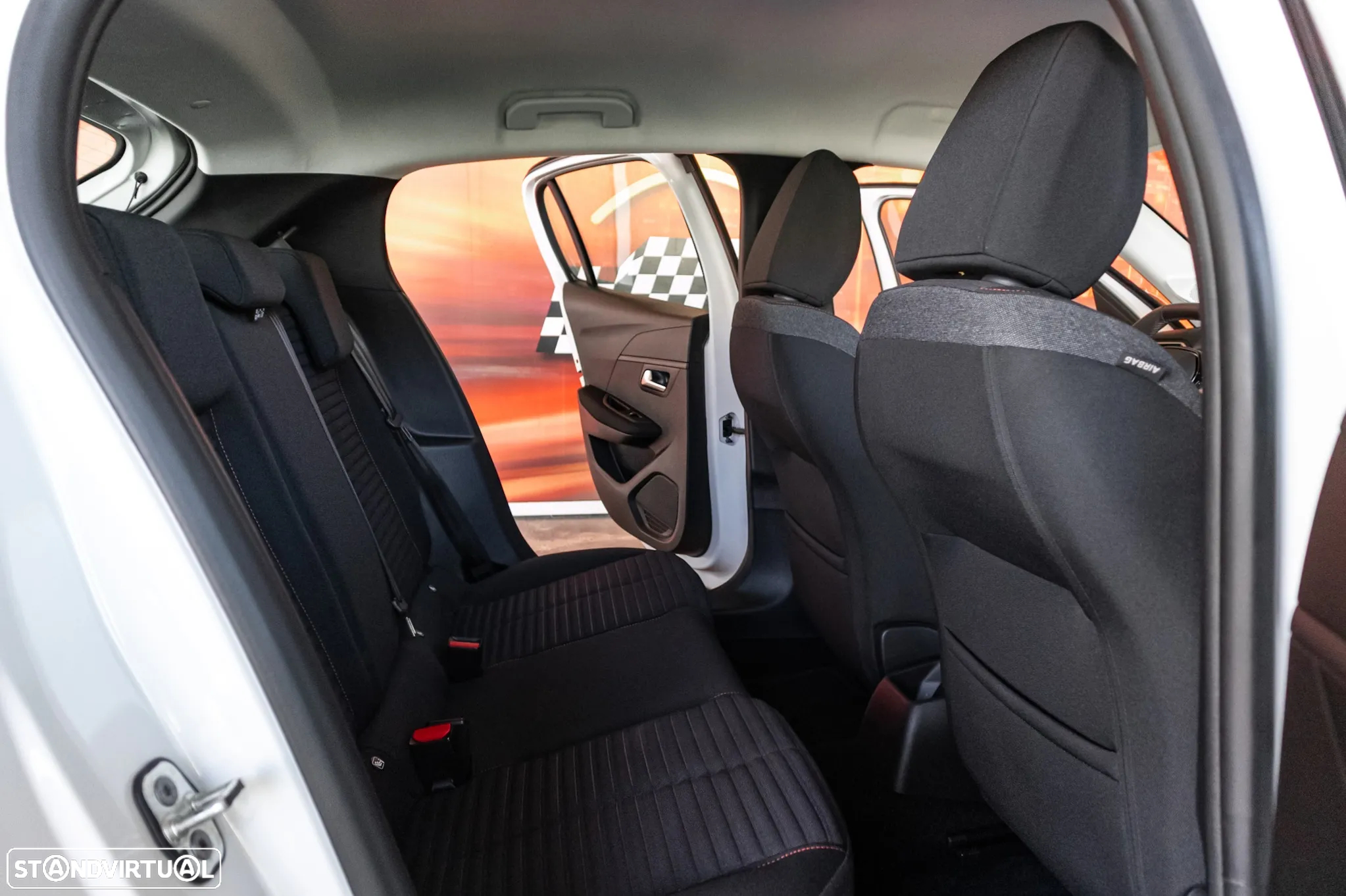 Peugeot 208 1.2 PureTech Active - 22