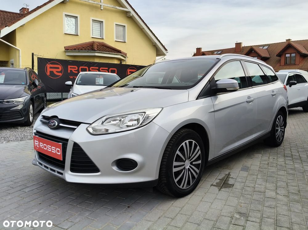 Ford Focus 1.6 Ambiente - 2