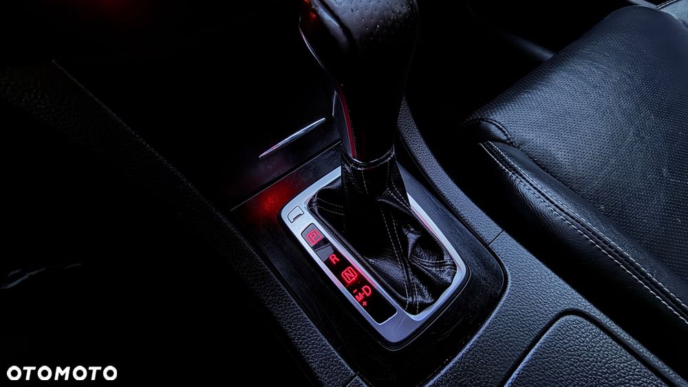 Suzuki Kizashi 2.4 4x4 CVT Sport - 31