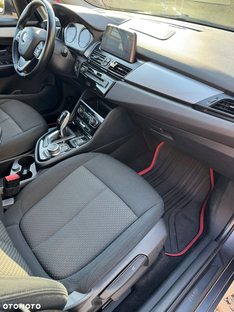 BMW Seria 2 218i Advantage - 12