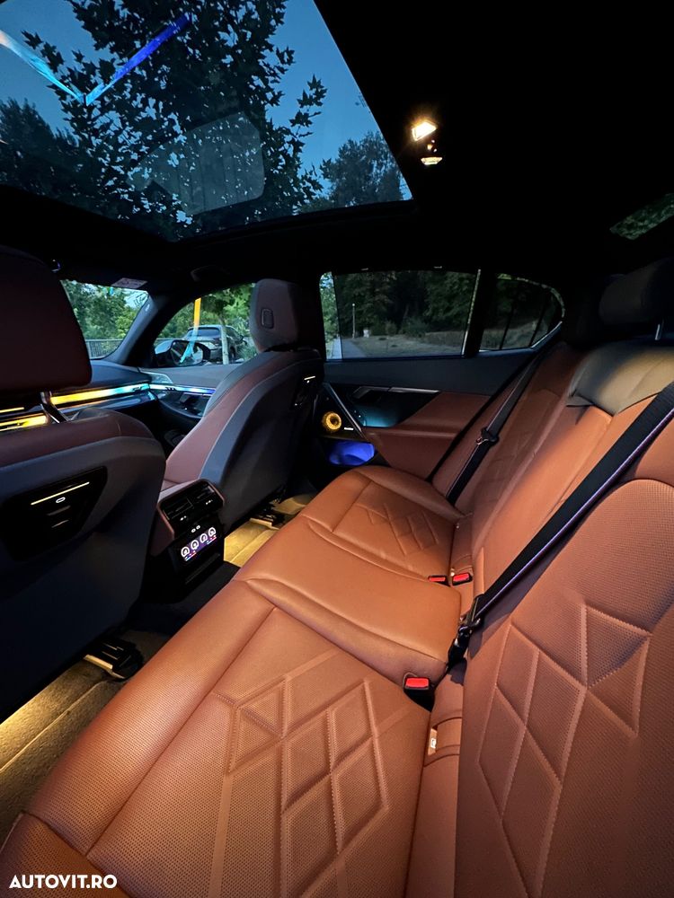 BMW Seria 5 - 12
