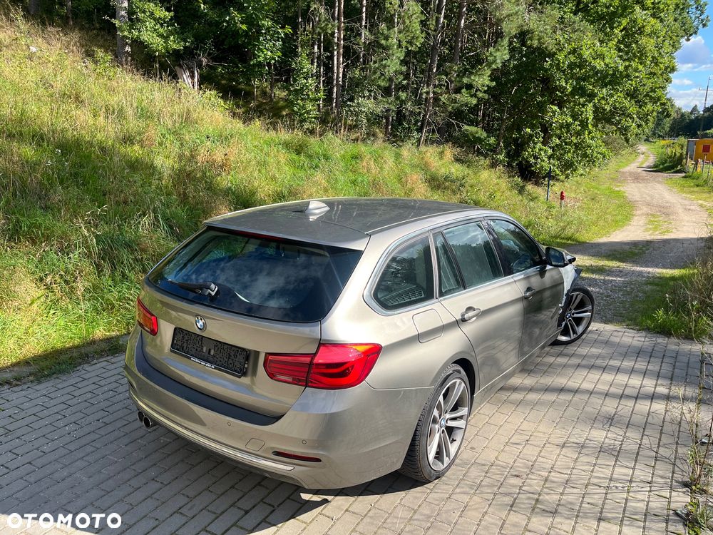 BMW Seria 3 325d Sport Line - 23