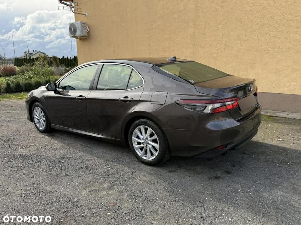 Toyota Camry - 3
