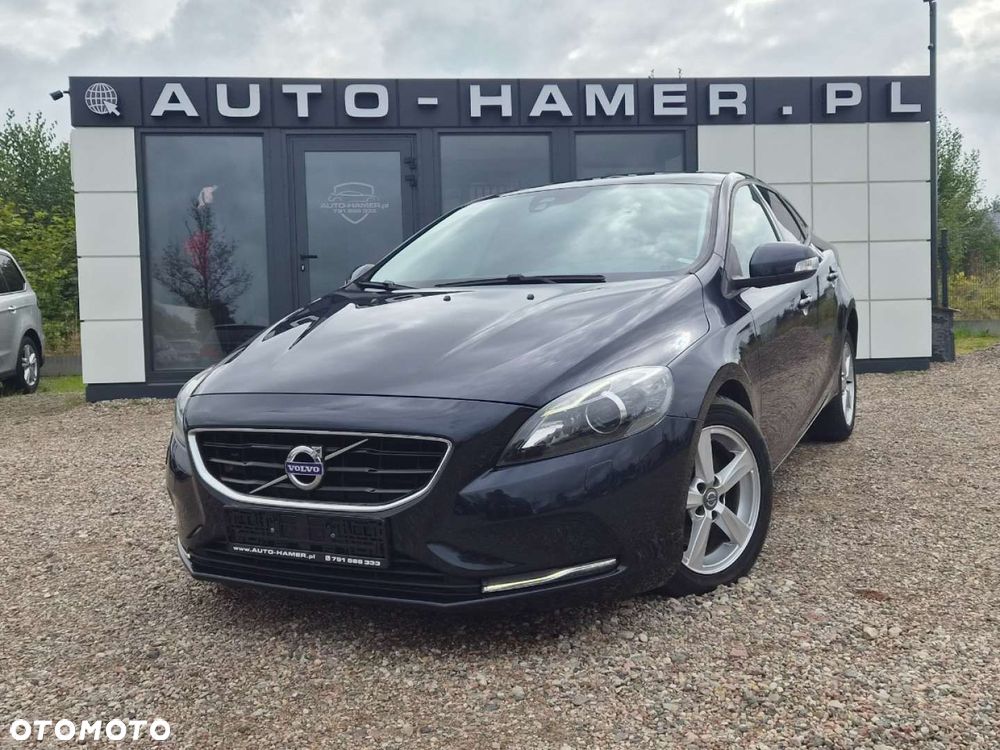 Volvo V40 T2 Momentum - 1