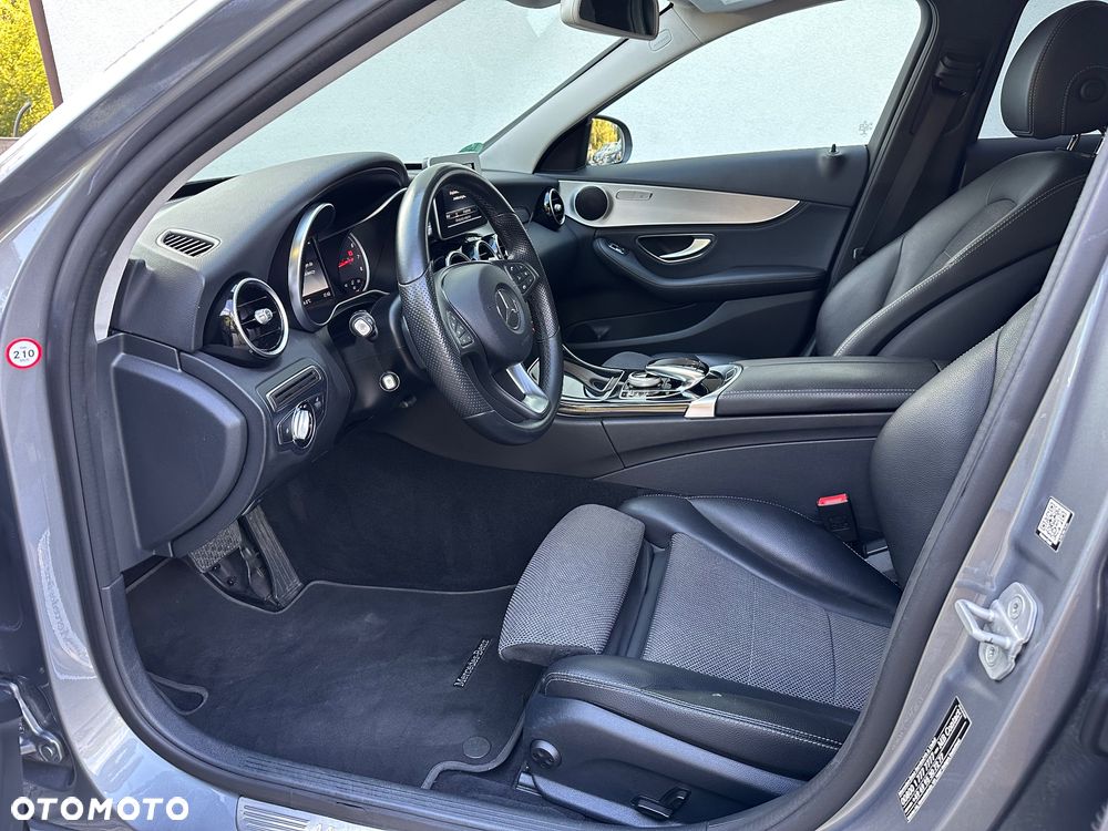 Mercedes-Benz Klasa C 180 T Kompressor Automatik BlueEFFICIENCY Avantgarde - 33
