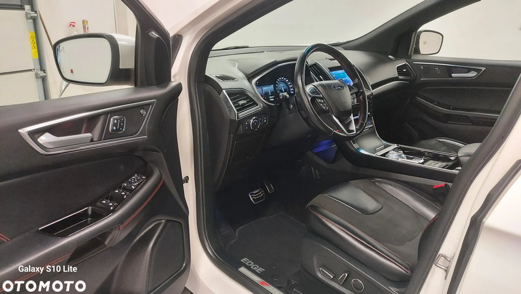 Ford Edge 2.0 EcoBlue Twin-Turbo 4WD ST-Line - 24