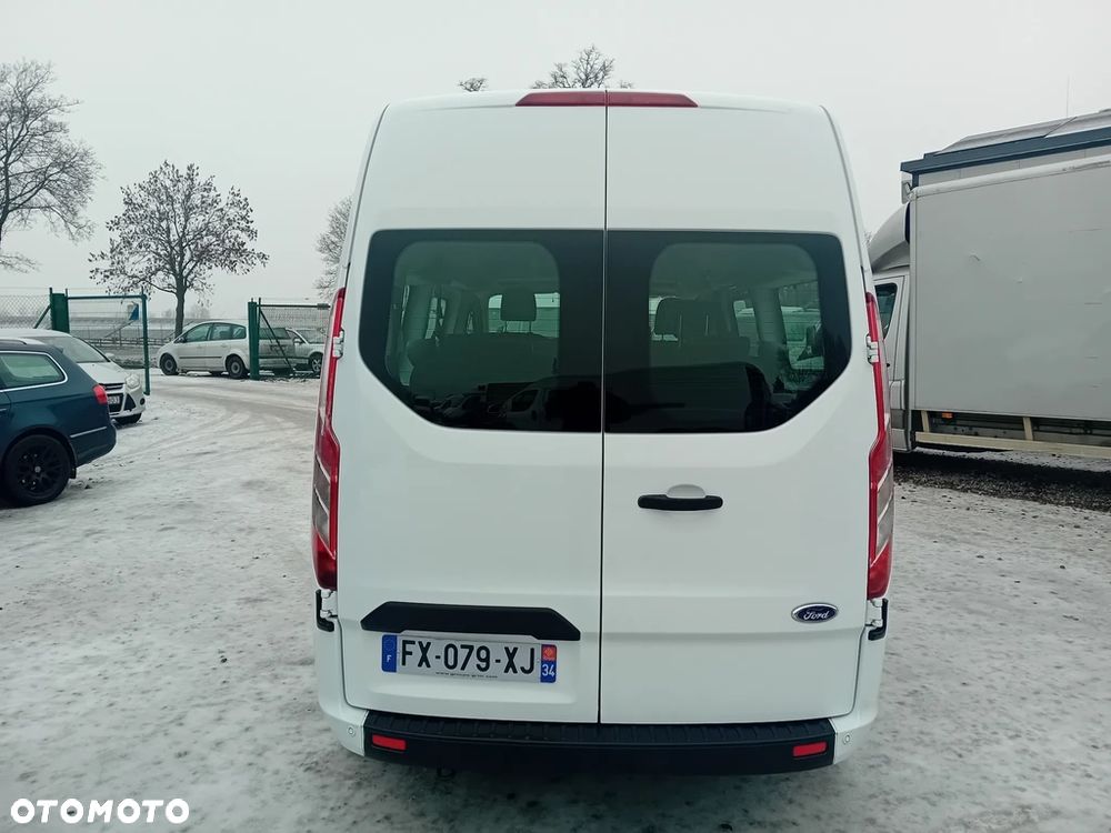 Ford Tourneo Custom - 6