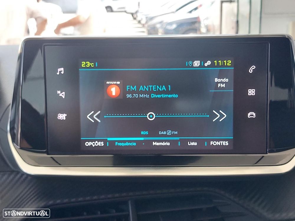 Peugeot e-2008 50 kWh Active Pack - 28