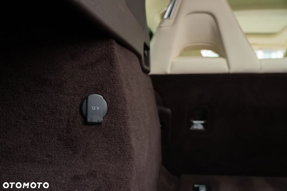 Porsche Panamera 4 Platinum Edition - 39