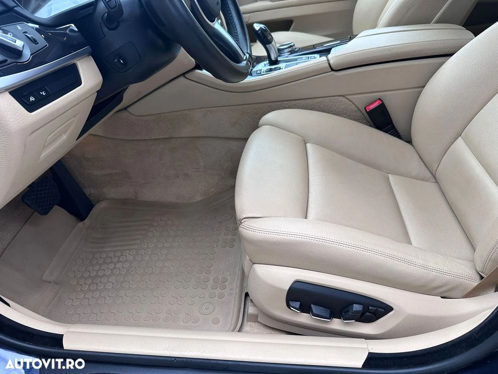 BMW Seria 5 525d xDrive Aut. Luxury Line - 16
