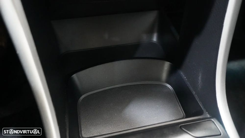 Hyundai i30 1.6 CRDI Blue Comfort AC Auto+J17 - 17