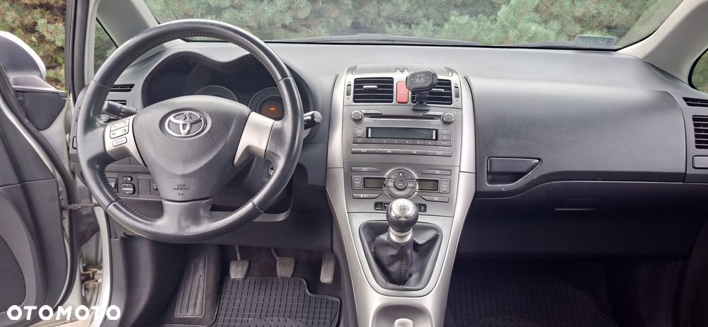 Toyota Auris - 24