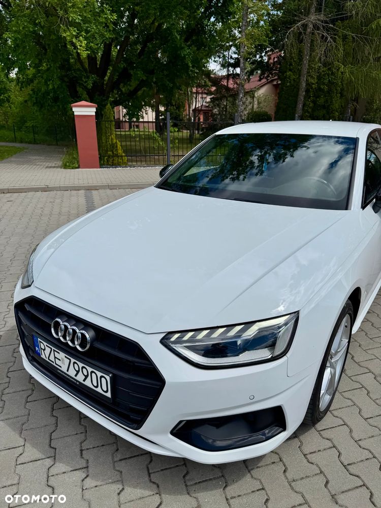 Audi A4 Limousine 40 TFSI S tronic - 2