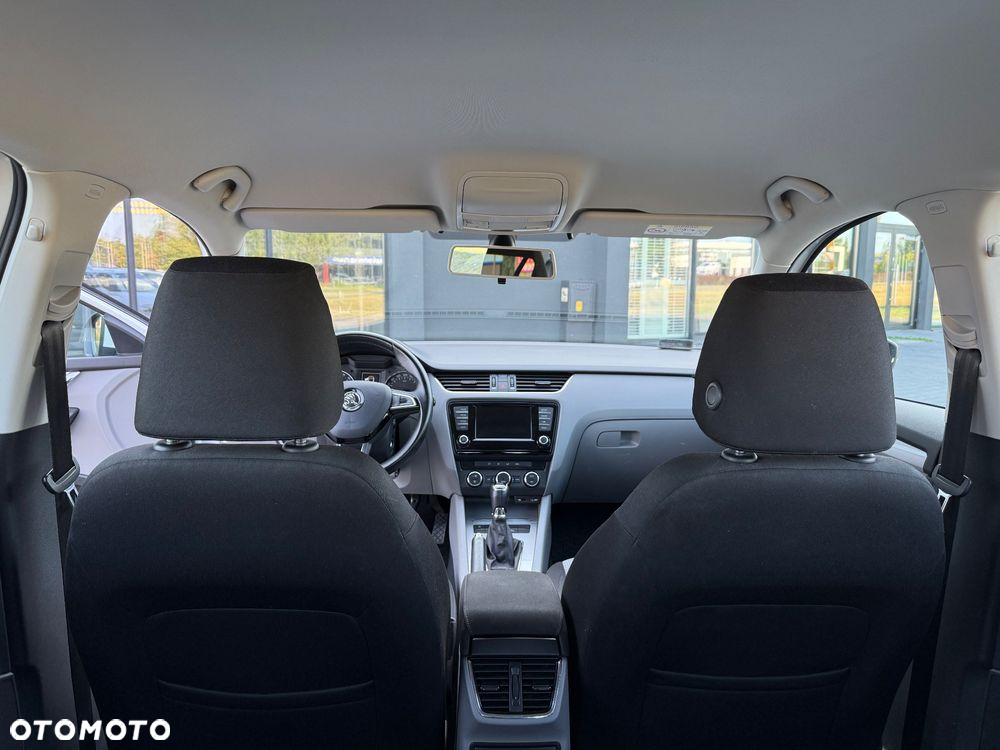 Skoda Octavia 1.6 TDI Ambition DSG - 29