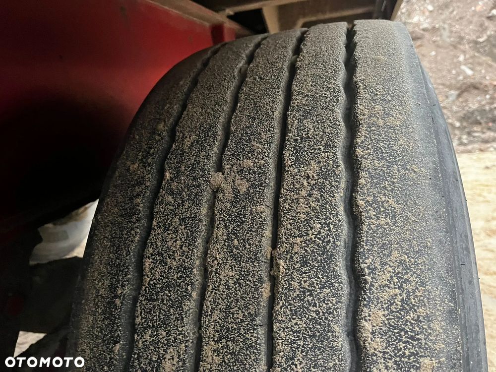 Mercedes Benz 3STT 63P3 - 5