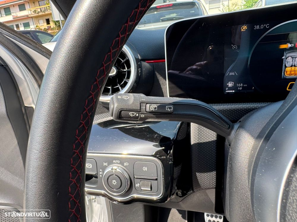 Mercedes-Benz A 160 AMG Line - 19