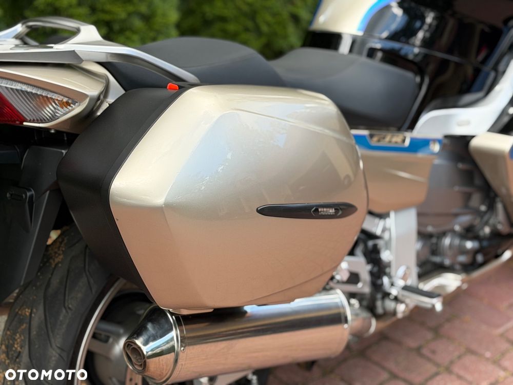 Yamaha FJR - 23