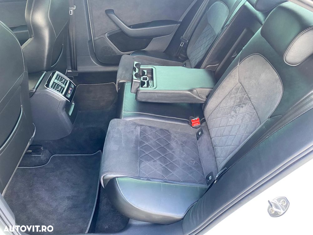 Skoda Superb 2.0 TDI DSG SportLine - 25