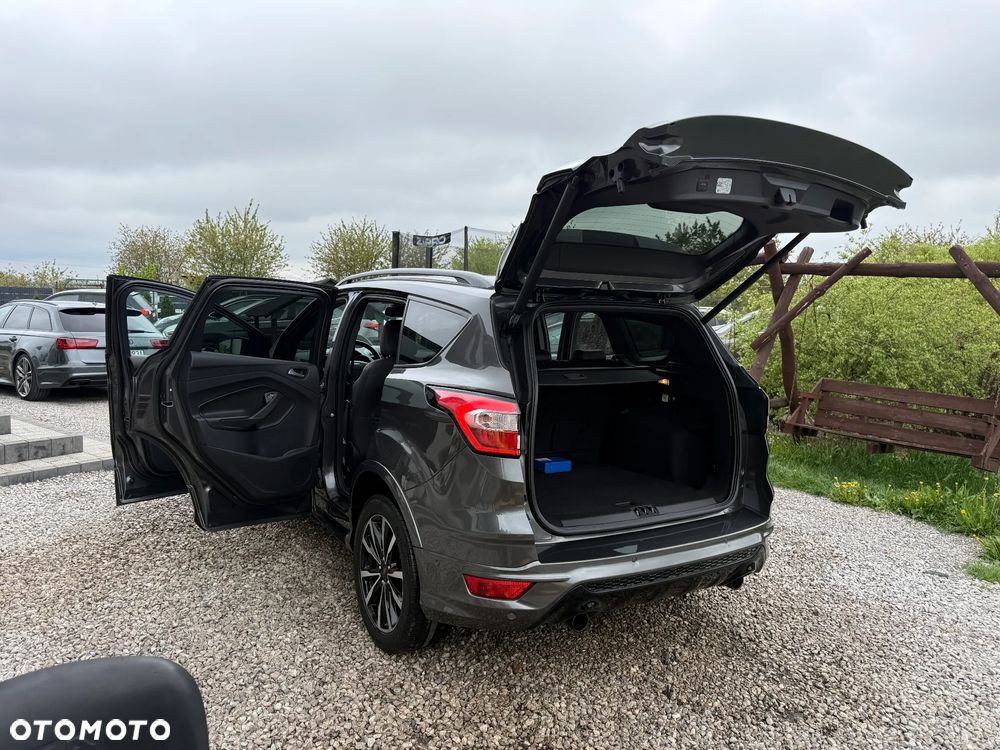 Ford Kuga 1.5 EcoBoost 2x4 ST-Line - 18
