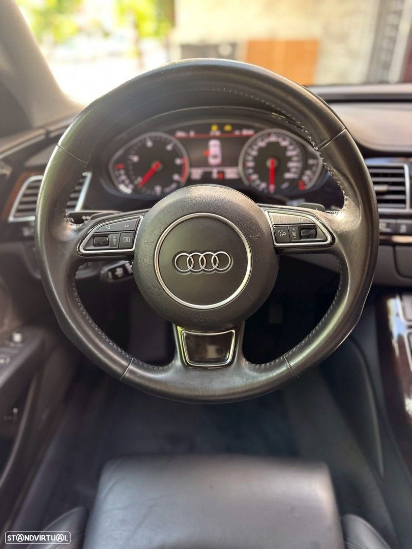 Audi A8 - 12
