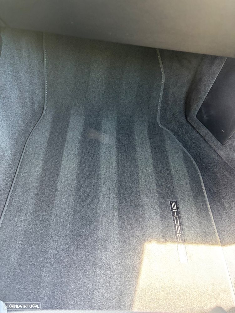 Porsche 911 (992) Carrera PDK - 23