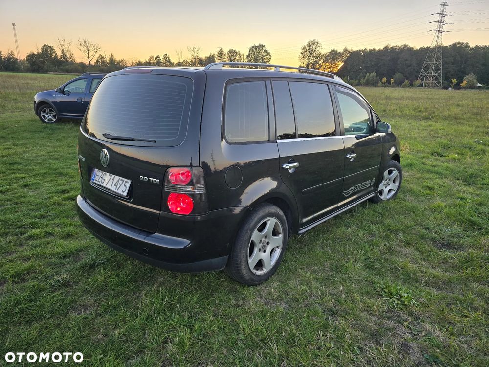 Volkswagen Touran - 7