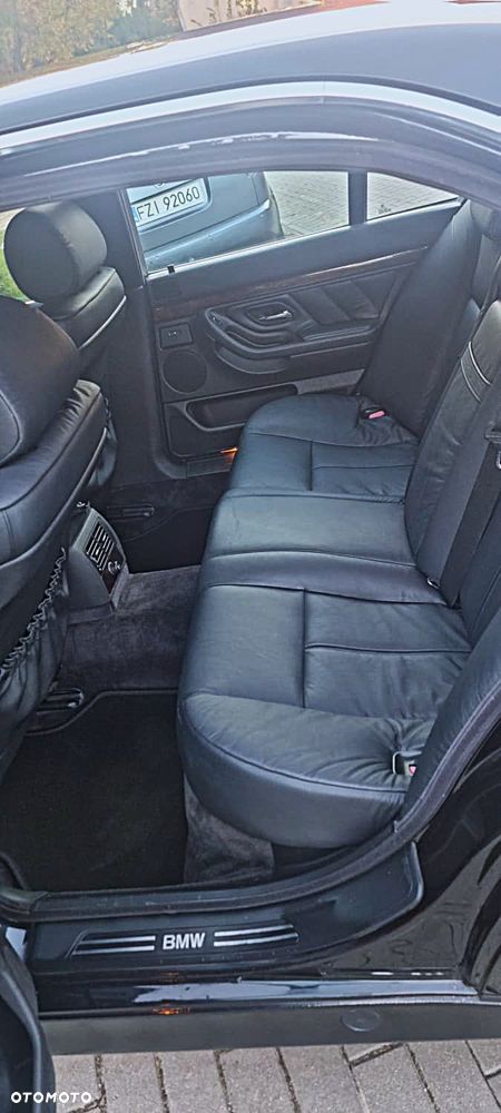 BMW Seria 7 - 4