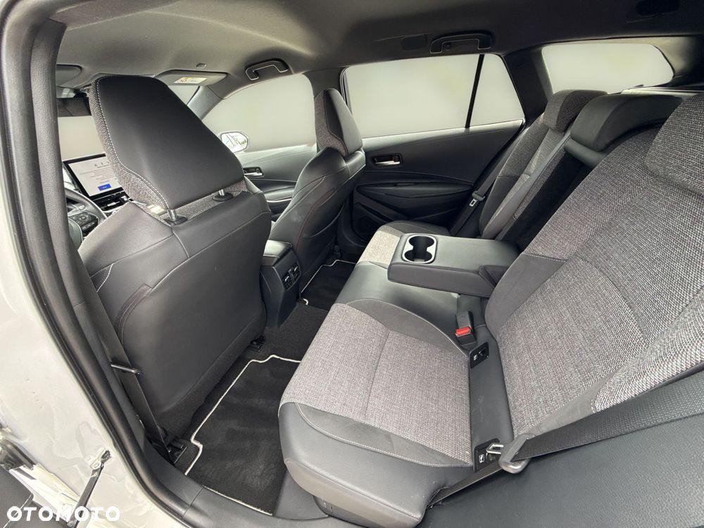 Toyota Corolla - 11