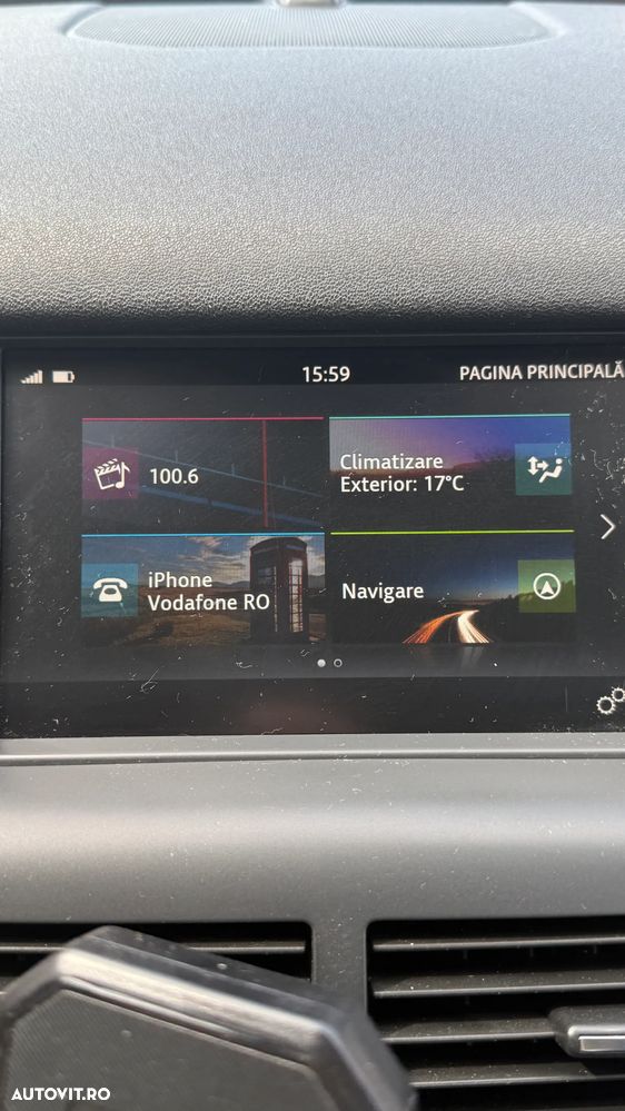 Land Rover Discovery Sport - 11