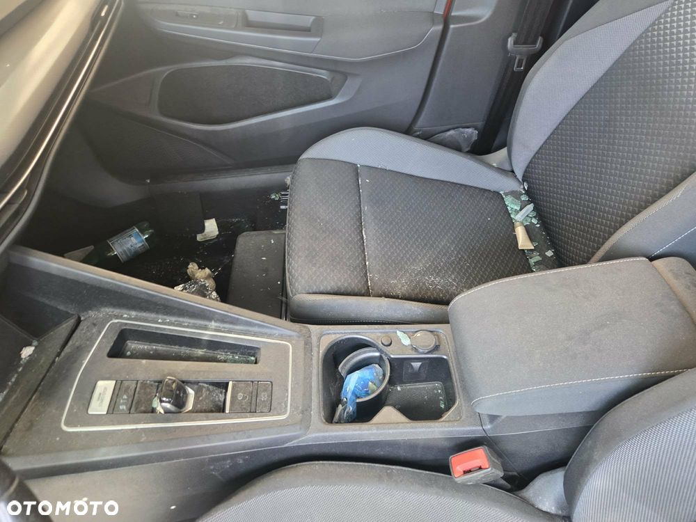 Volkswagen Golf 1.0 eTSI OPF DSG Life - 7