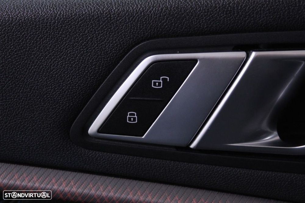BMW 116 d Pack Desportivo M Auto - 21