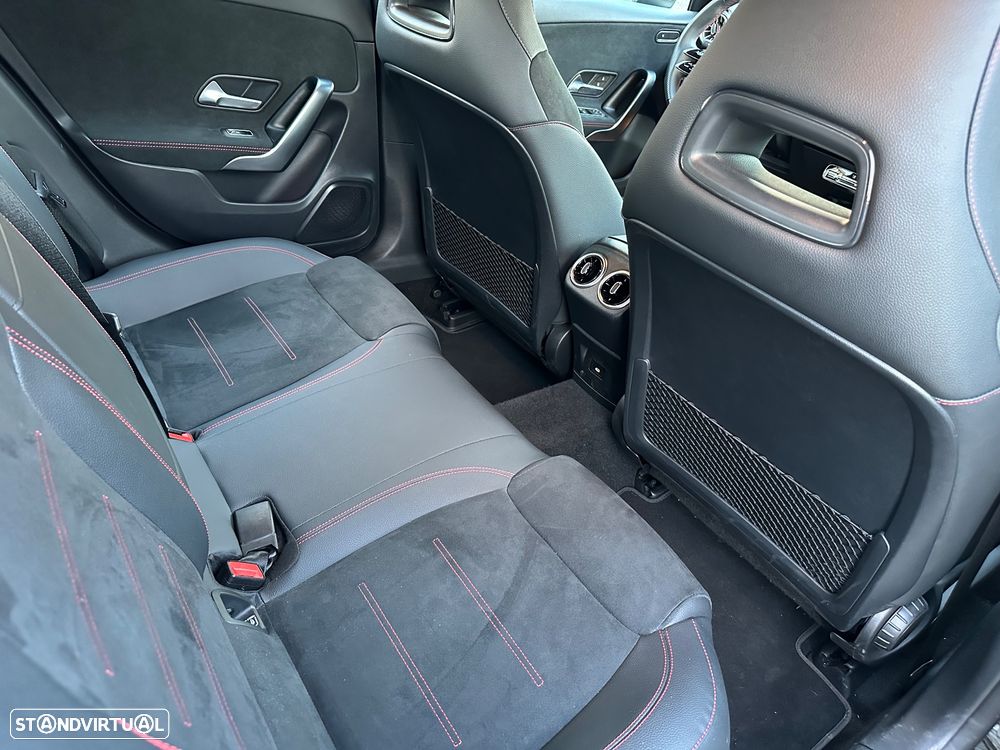 Mercedes-Benz A 200 AMG Line Aut. - 42