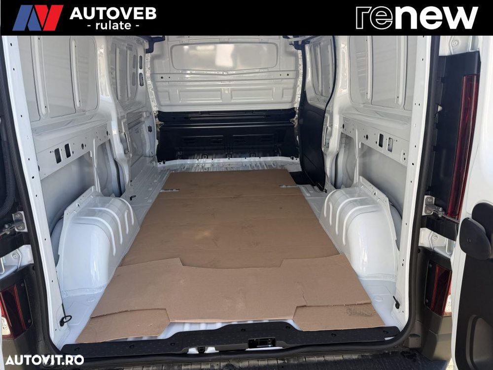 Renault Trafic - 12