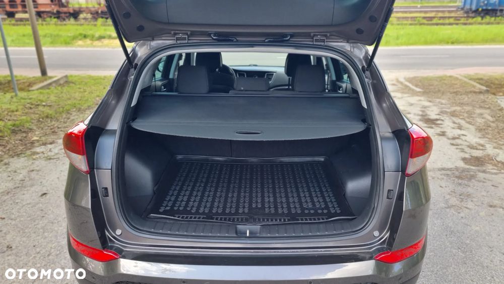 Hyundai Tucson blue 1.6 GDi 2WD Navi - 16