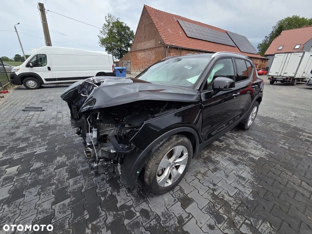 Volvo XC 40 T5 AWD Momentum - 3